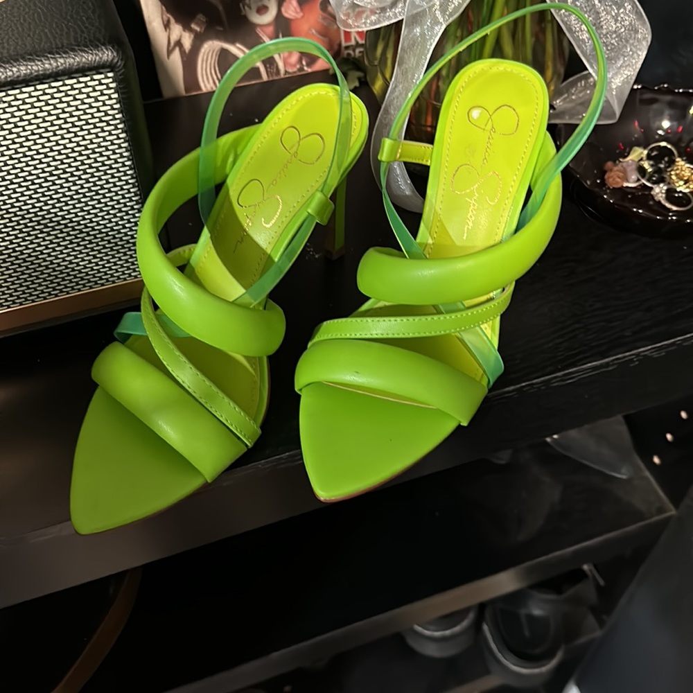 Jessica Simpson Pumps - Picture 2 of 5